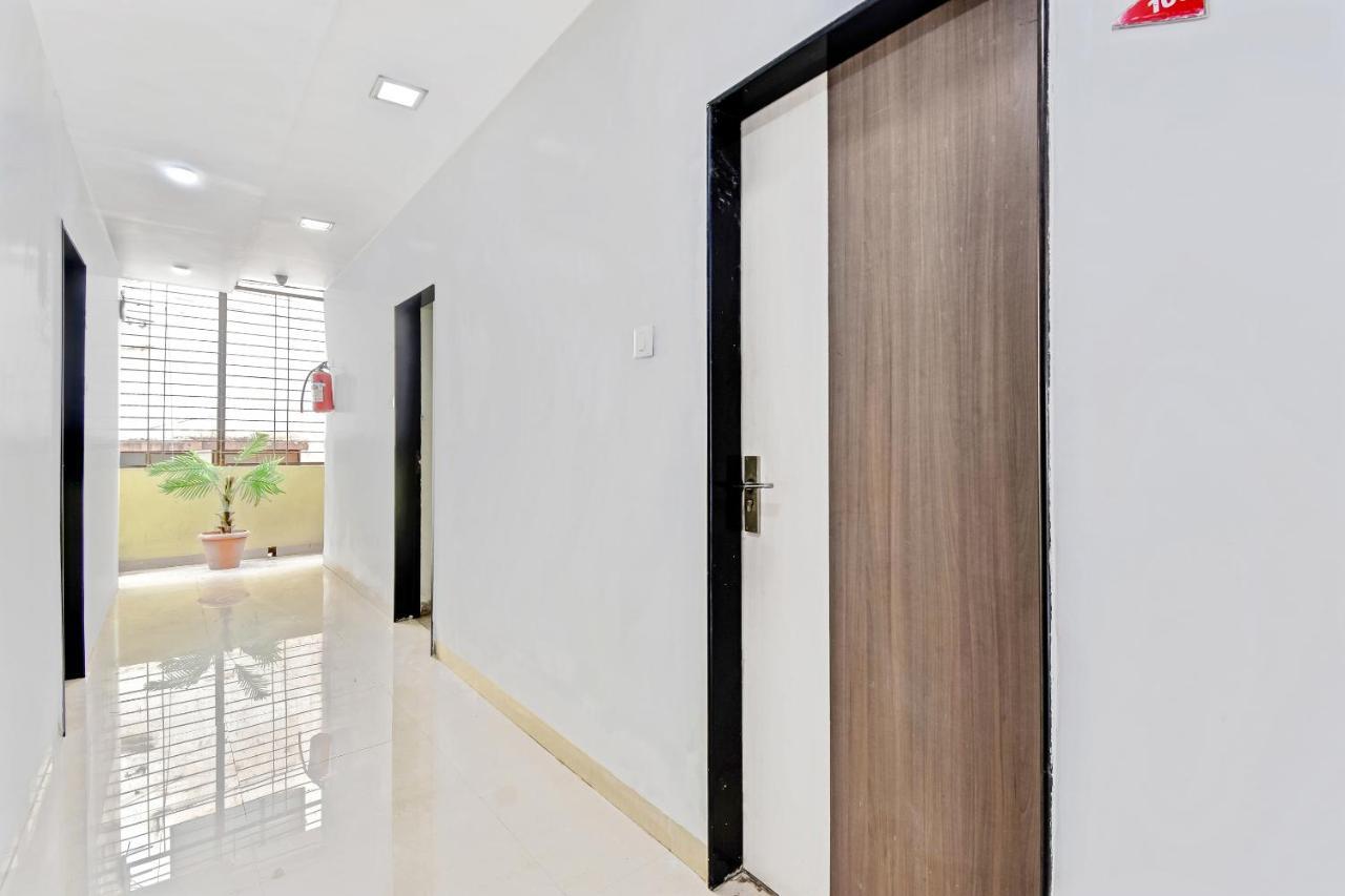 Oyo 61308 Hotel Rw International Hingoli ภายนอก รูปภาพ