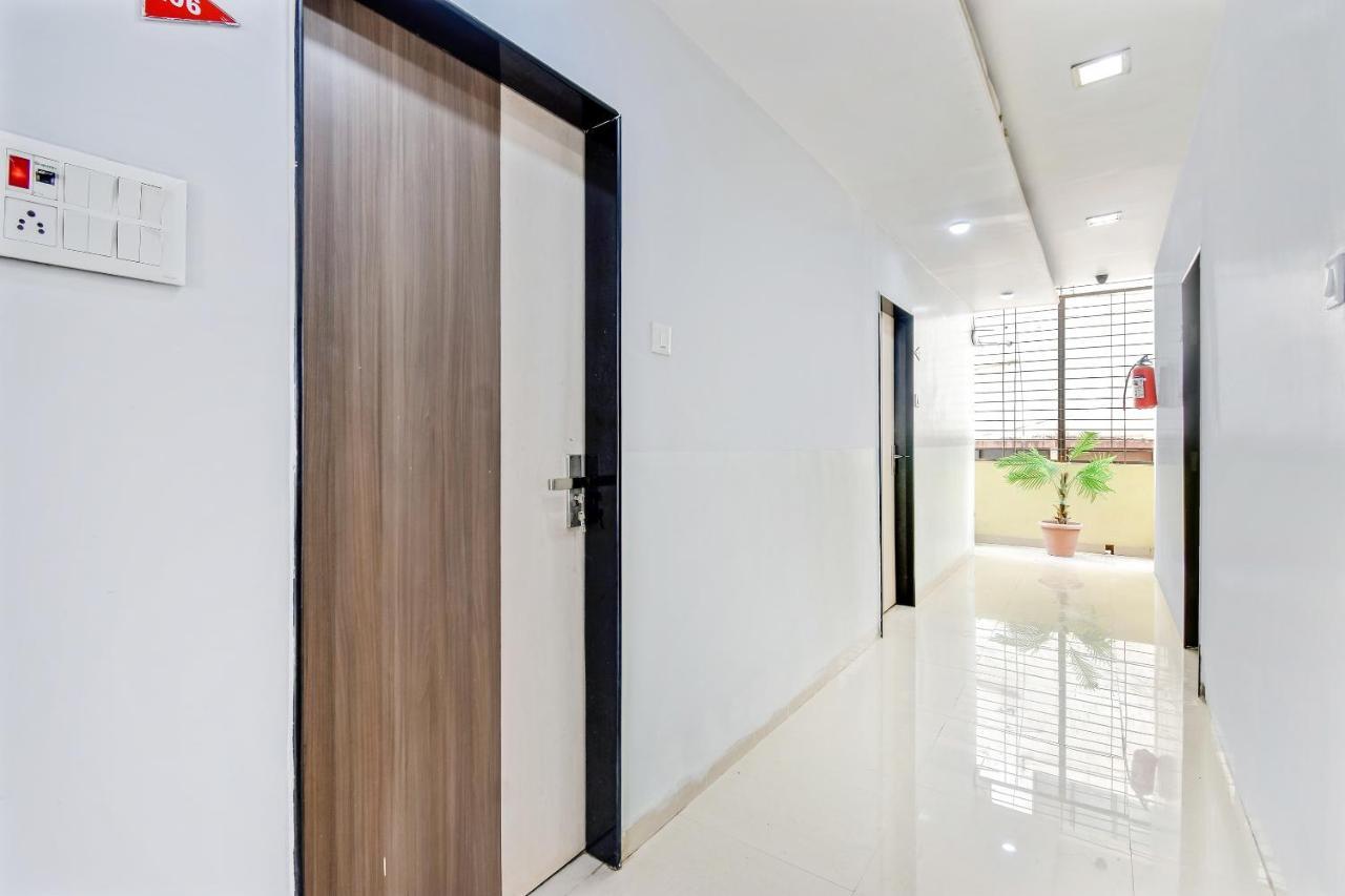 Oyo 61308 Hotel Rw International Hingoli ภายนอก รูปภาพ